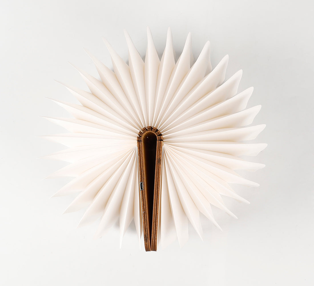 Lámpara Libro Plegable de Madera y Papel – Luz LED Ambiente