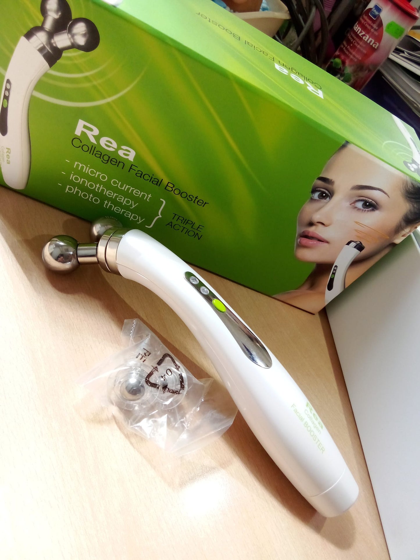 READ Collagen Facial Booster, potenciador facial de colágeno, mejorar la permeabilidad de la piel, tecnología iónica de microcorriente para tonificar y realzar la piel. permeabilidad