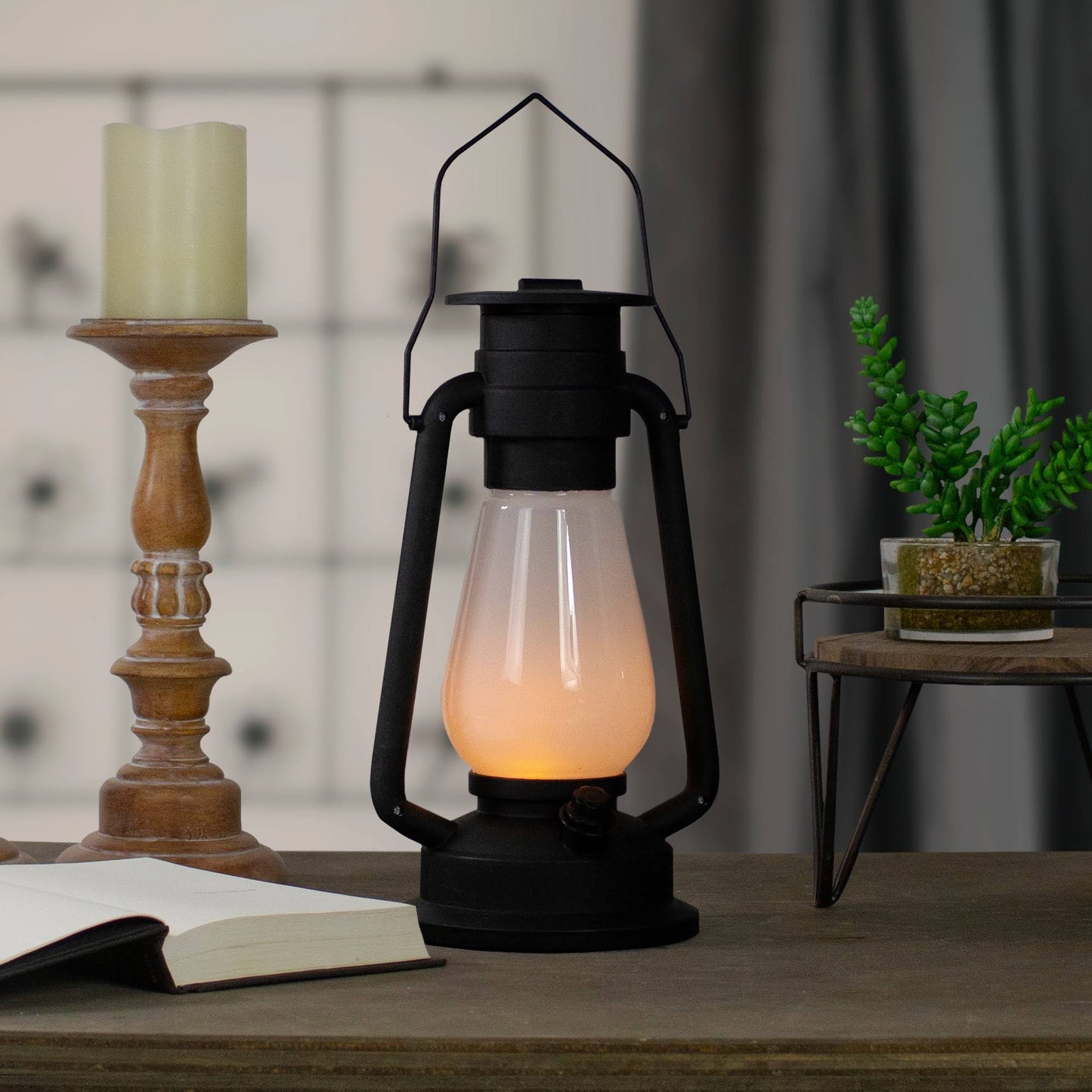 Lámpara Portátil con Forma de Candelabro – Elegancia y Funcionalidad